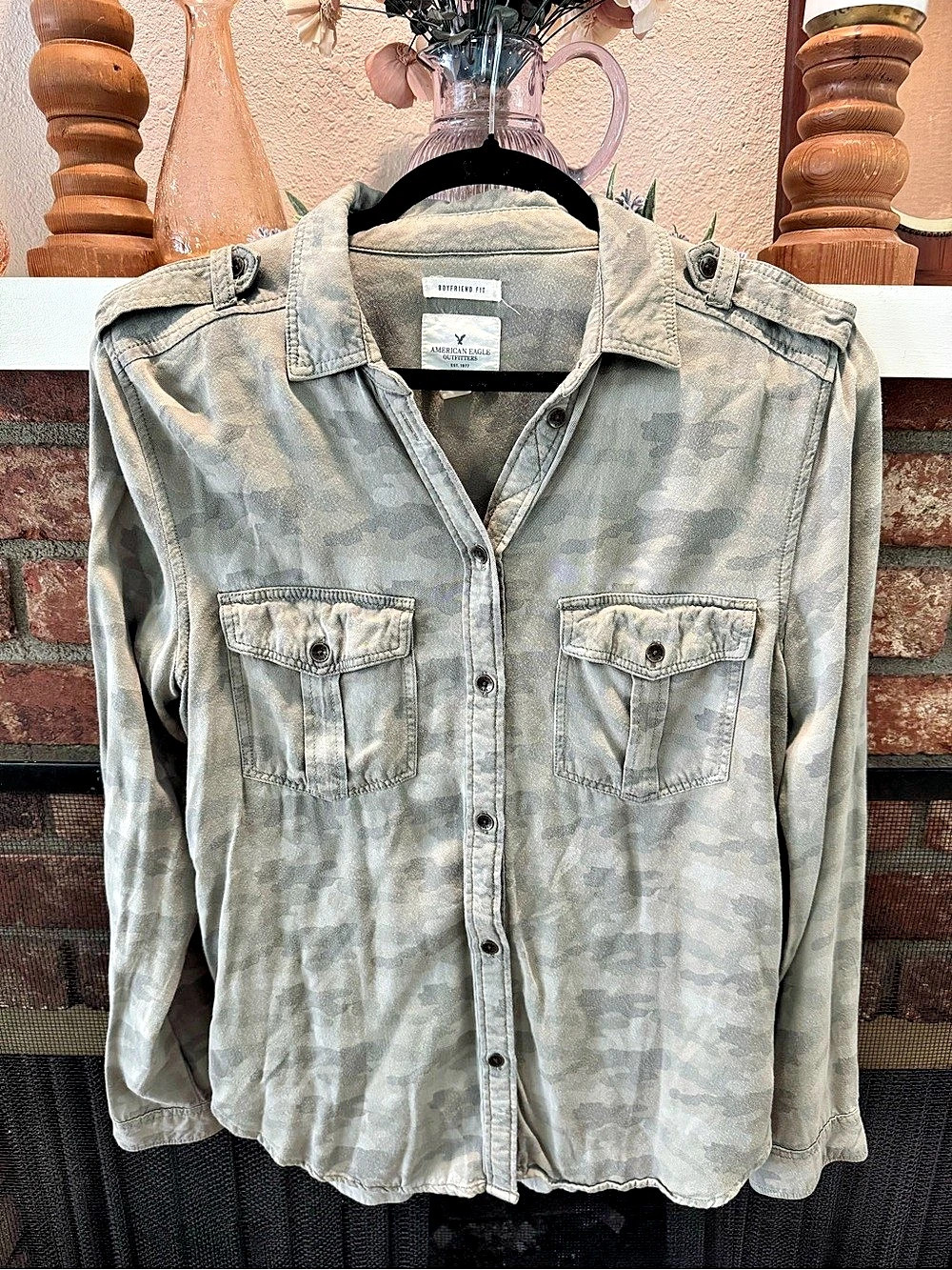 American Eagle Boyfriend Fit Camo Utility Shirt Soft Flowy Button Down S